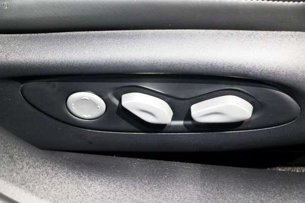 2026 MG IM5 Premium P12L thumb-7