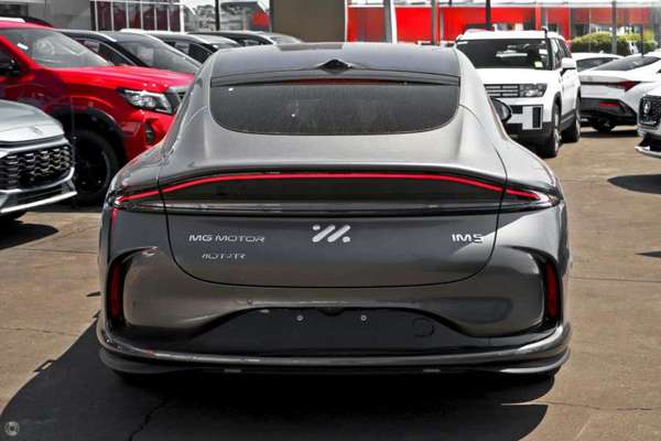 2026 MG IM5 Premium P12L thumb-2