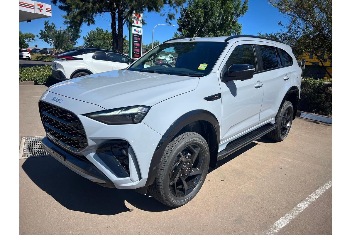 2026 Isuzu MU-X X-TERRAIN