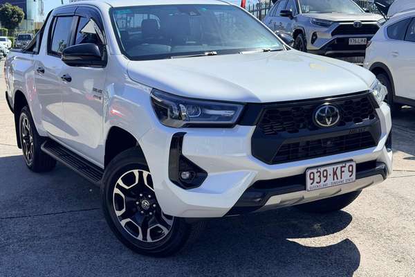 2024 Toyota Hilux SR5 48V GUN126R 4X4