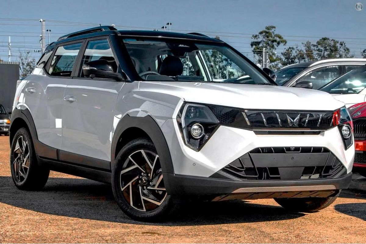 2026 Mahindra XUV3XO AX7L