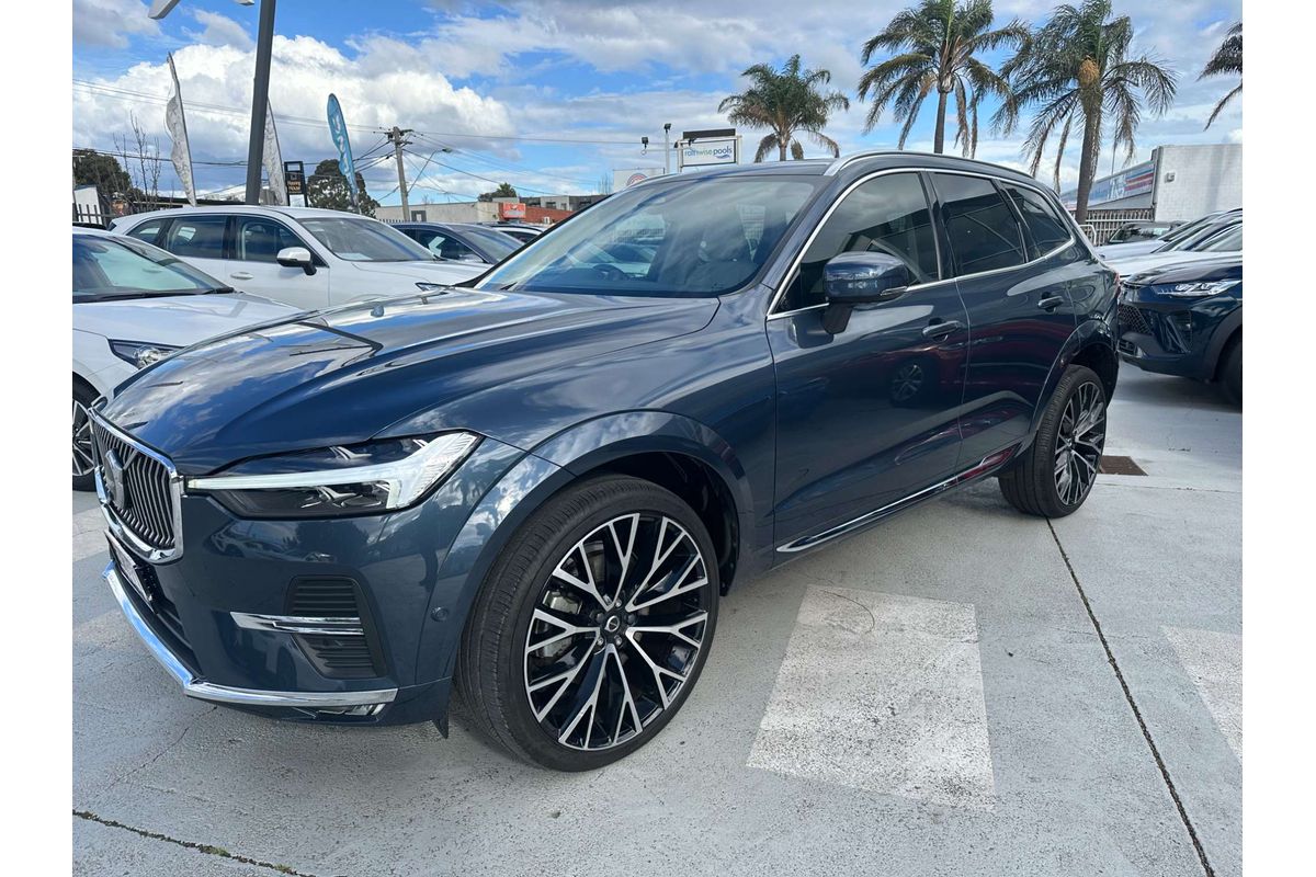 2022 Volvo XC60 B5 Inscription