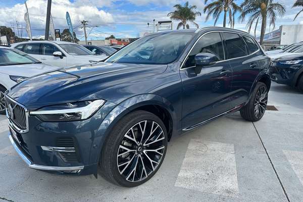 2022 Volvo XC60 B5 Inscription