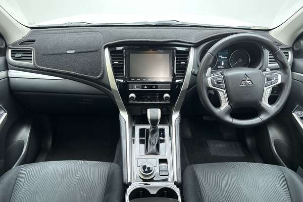 2021 Mitsubishi Pajero Sport GLS QF thumb-19