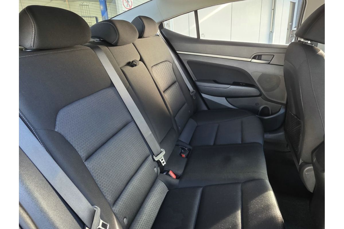 2017 Hyundai Elantra Active AD image 11