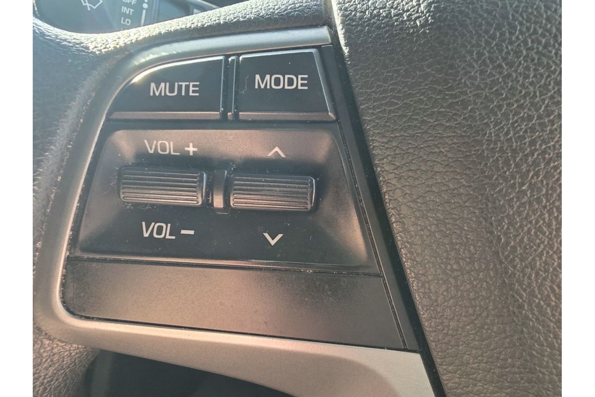 2017 Hyundai Elantra Active AD image 21