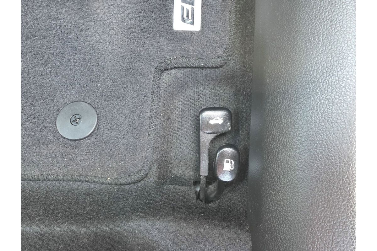2017 Hyundai Elantra Active AD image 31