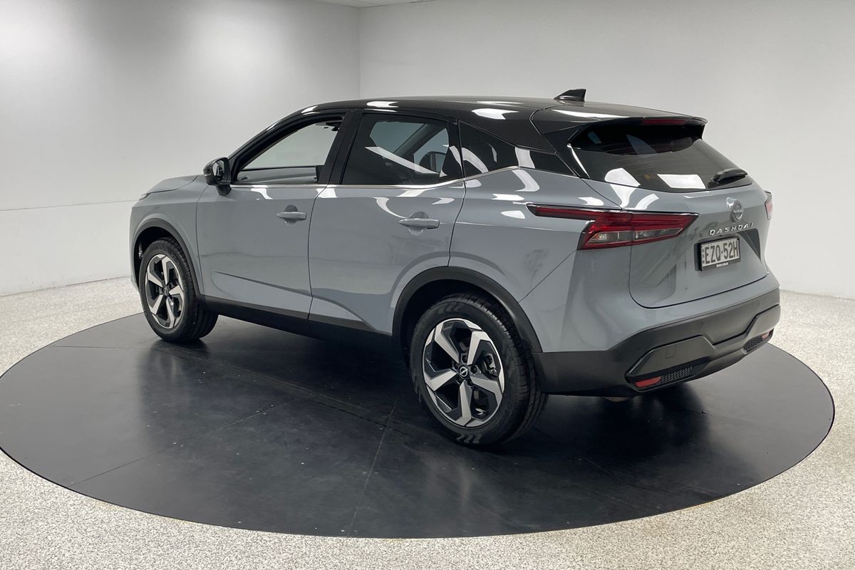2023 Nissan J12