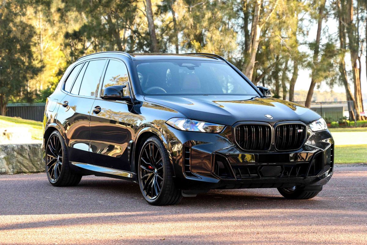 2025 BMW X5 M60i G05 LCI