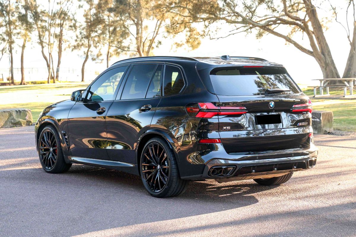 2025 BMW X5 M60i G05 LCI
