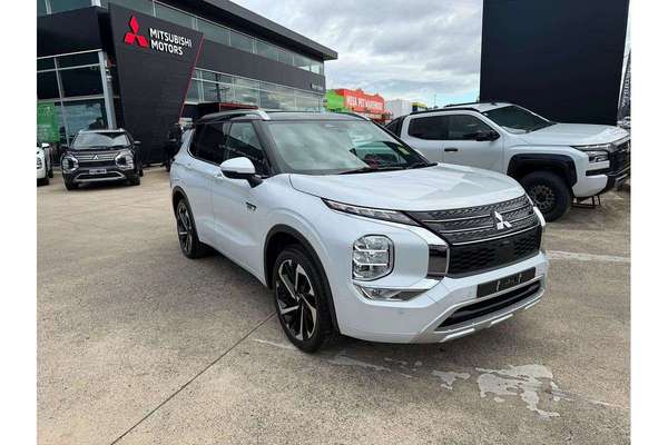 2025 Mitsubishi Outlander PHEV Exceed Tourer ZM
