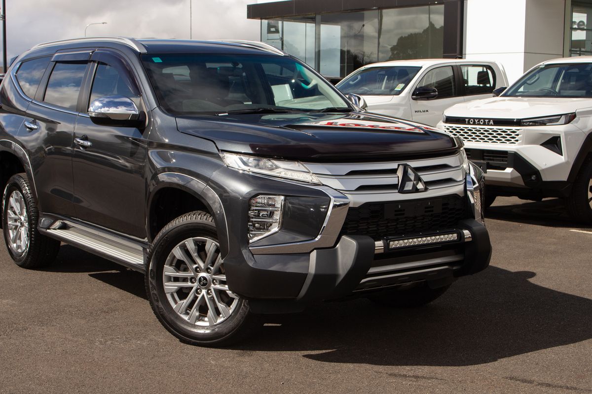 2023 Mitsubishi Pajero Sport GLX QF