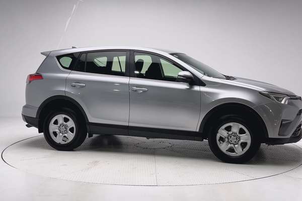 2016 Toyota RAV4 GX ASA44R thumb-3