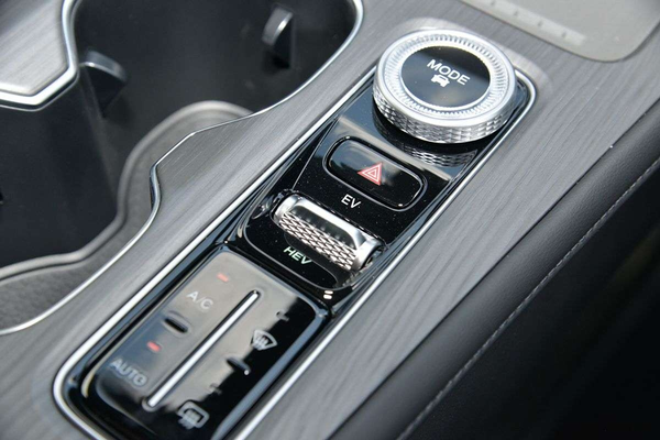 2026 Chery Tiggo 8 Super Hybrid Urban T31 thumb-12