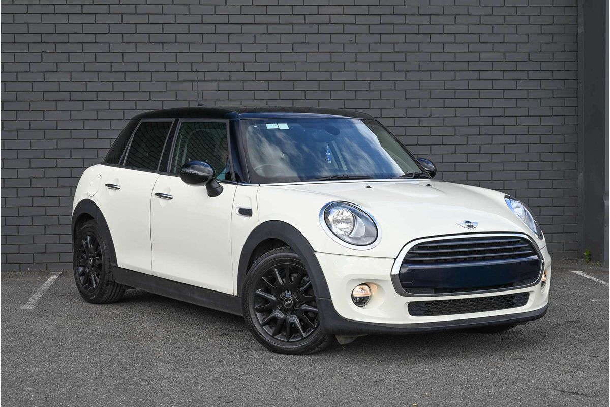 2016 MINI Hatch Cooper F55