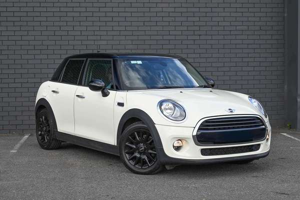 2016 MINI Hatch Cooper F55