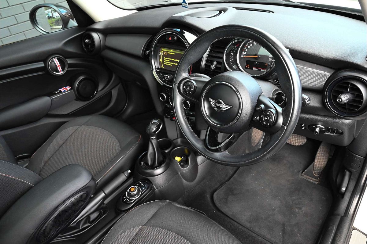 2016 MINI Hatch Cooper F55