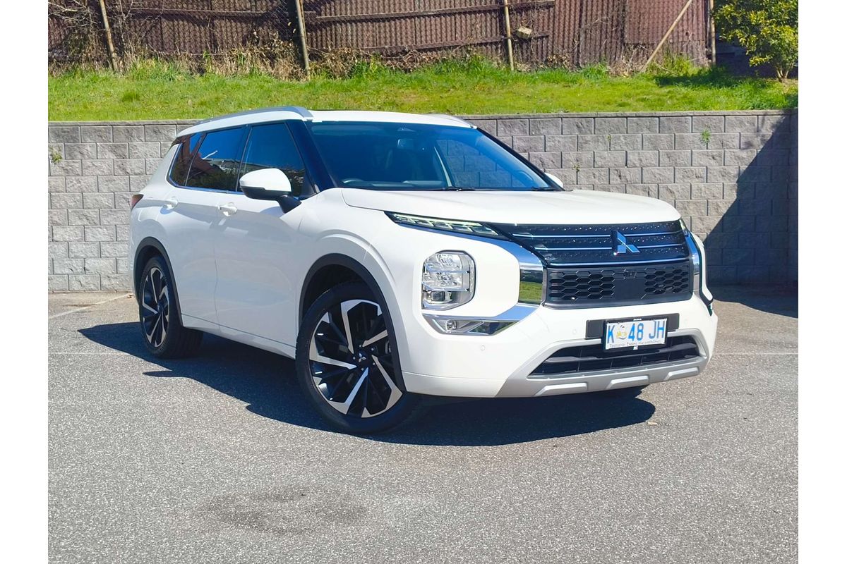 2022 Mitsubishi Outlander Exceed ZM