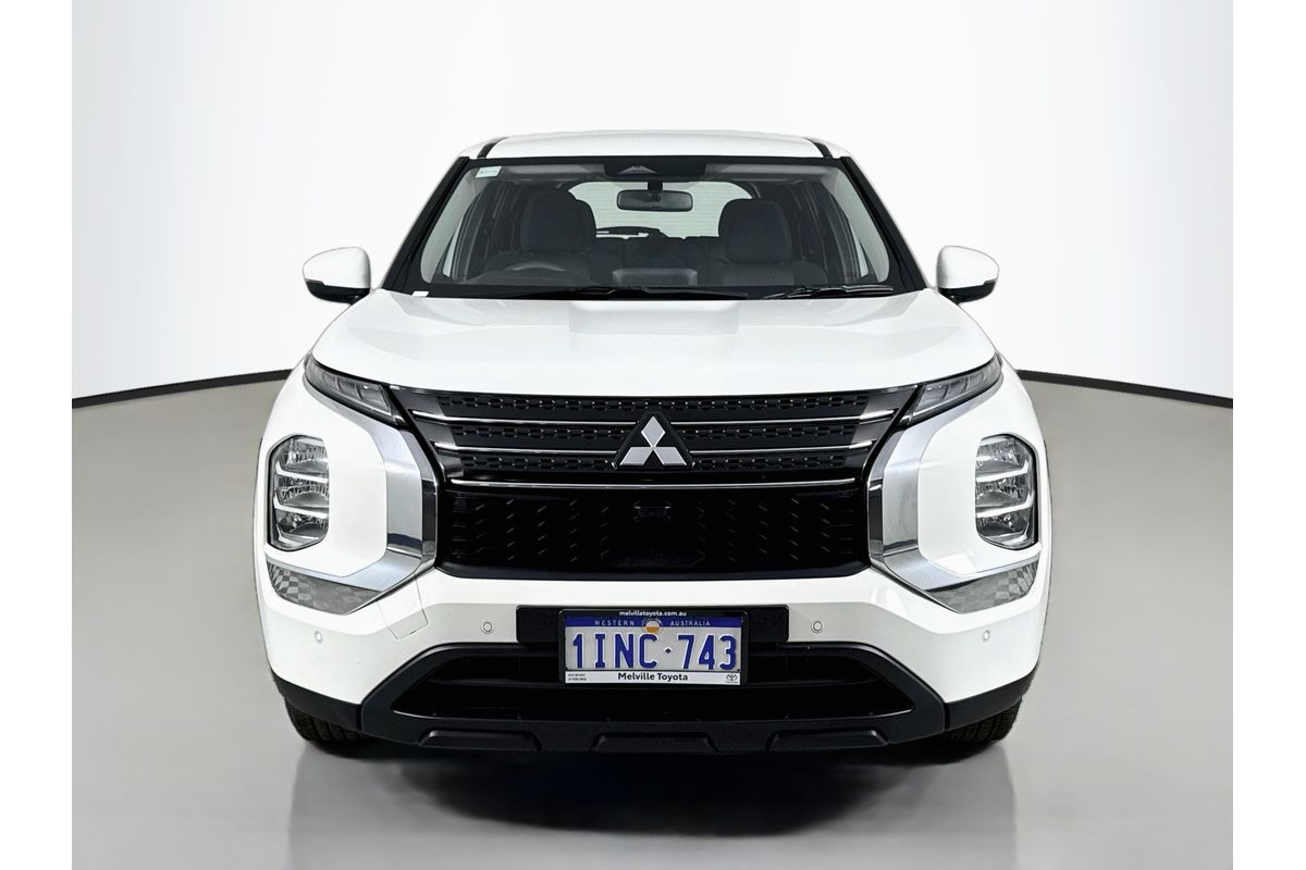 2025 Mitsubishi Outlander ES ZM