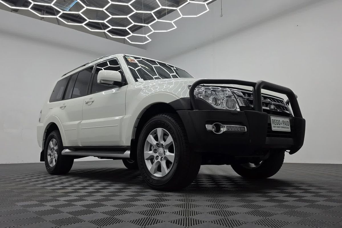 2021 Mitsubishi Pajero GLX NX image 6