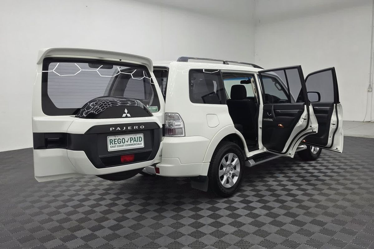 2021 Mitsubishi Pajero GLX NX image 23