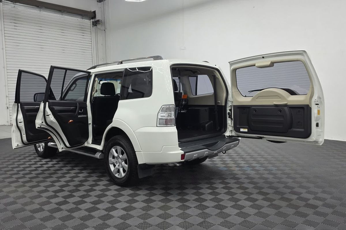 2021 Mitsubishi Pajero GLX NX image 27