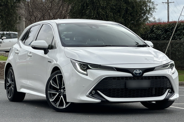 2019 Toyota Corolla ZR Hybrid ZWE211R