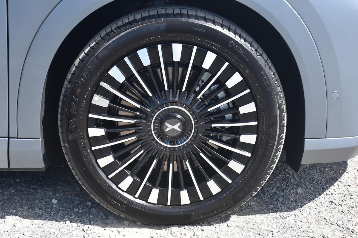 2026 XPENG X9 Standard Range