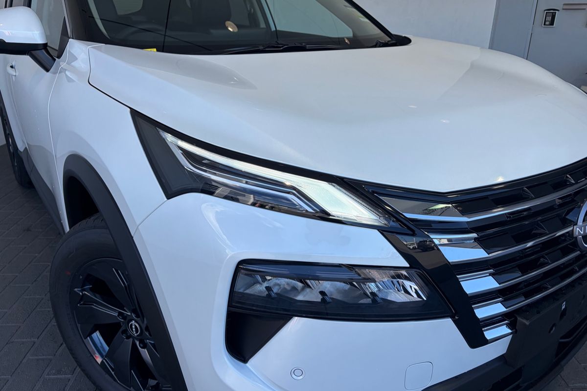 2026 Nissan X-TRAIL ST-L T33