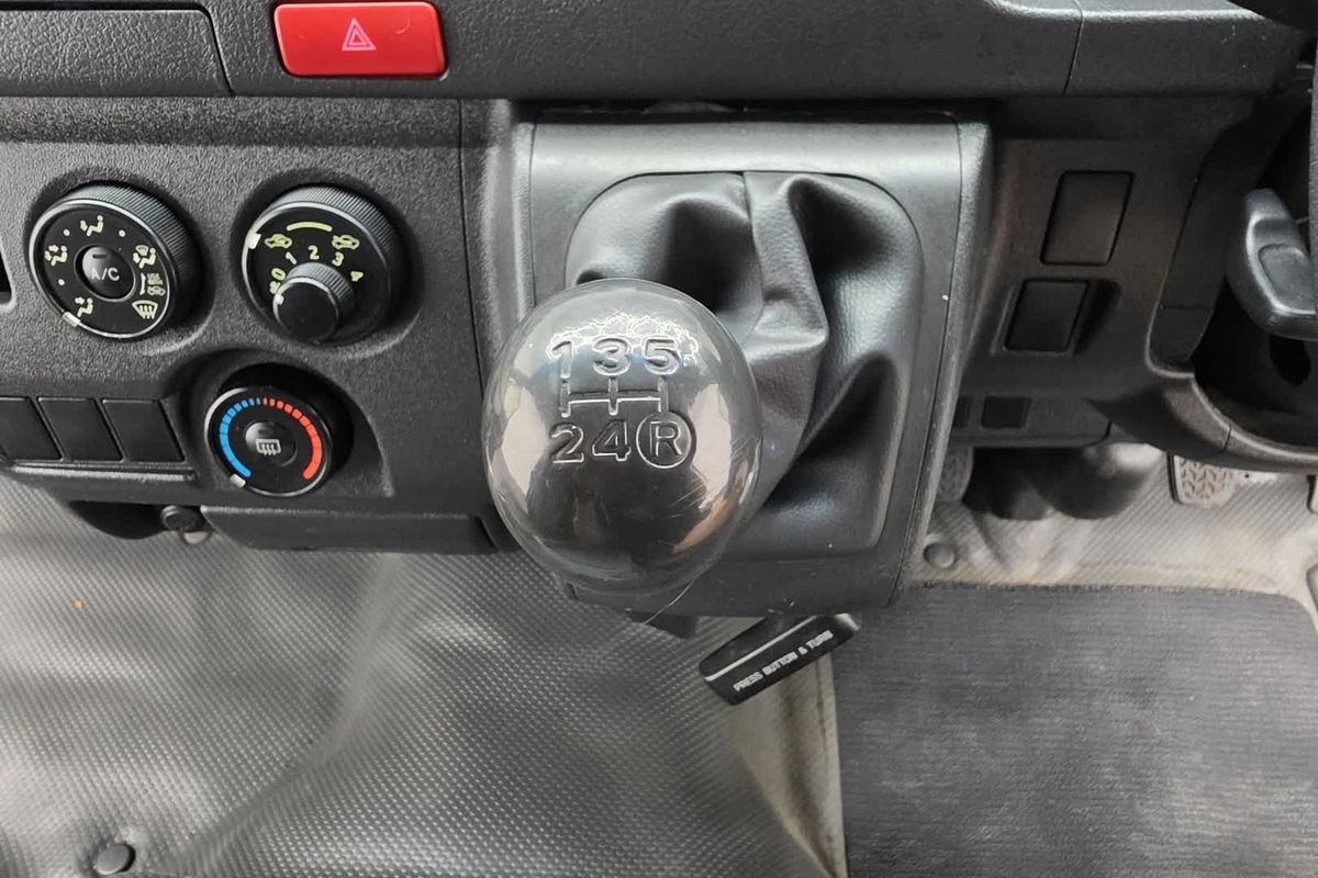 2014 Toyota Hiace KDH201R LWB