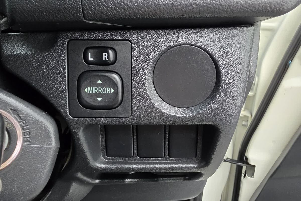 2014 Toyota Hiace KDH201R LWB