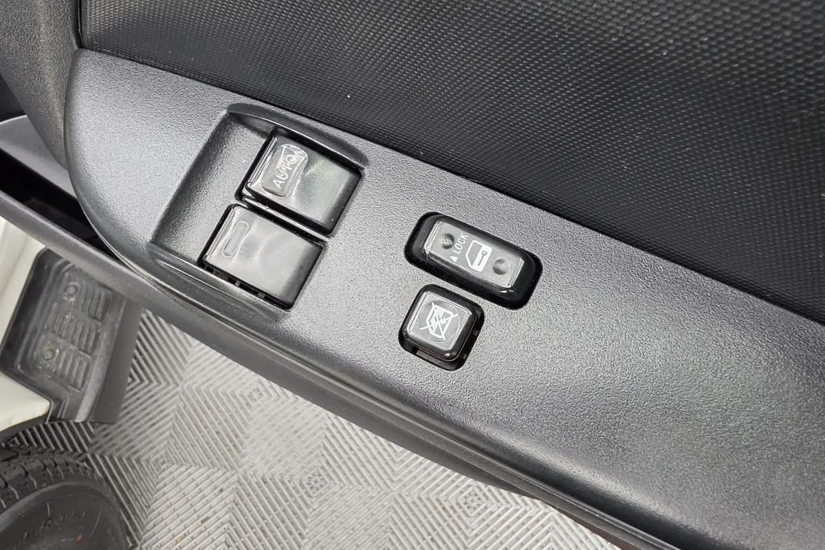 2014 Toyota Hiace KDH201R LWB