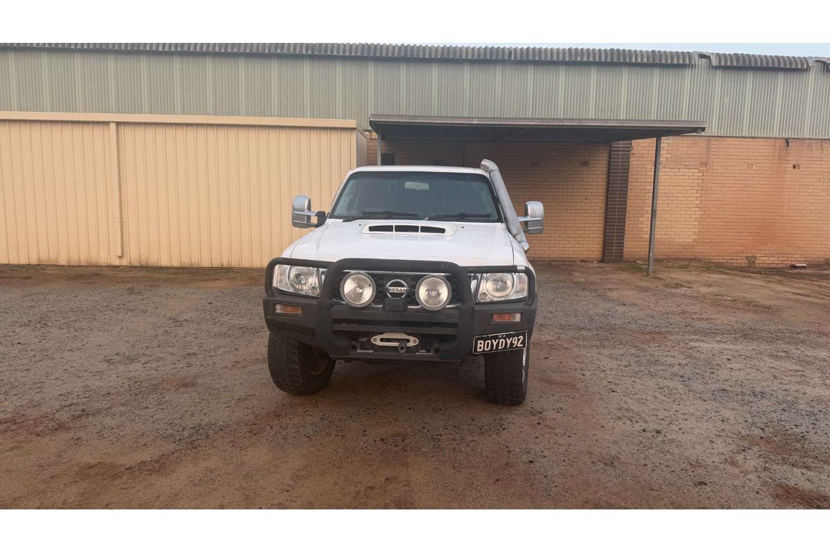 2005 Nissan Patrol ST-S GU IV