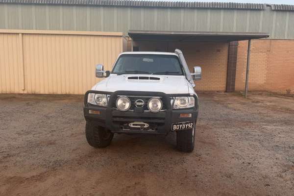 2005 Nissan Patrol ST-S GU IV
