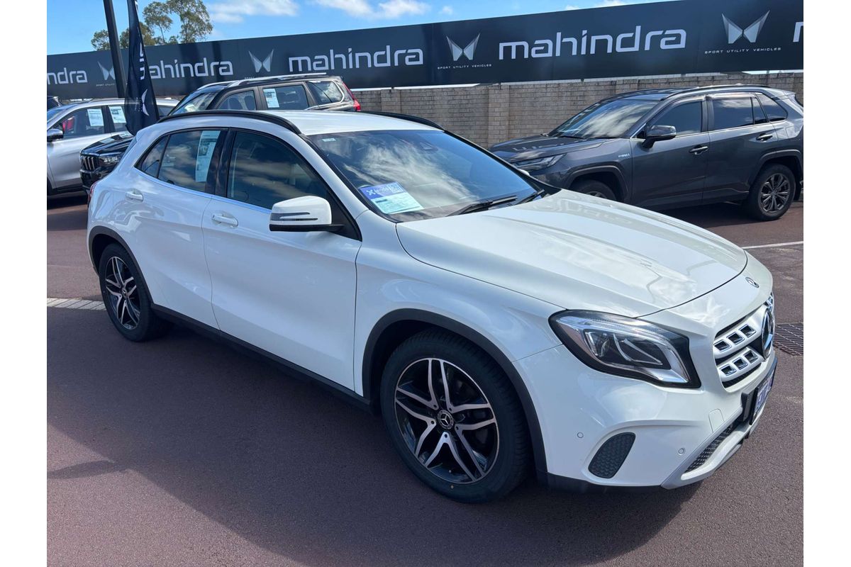 2017 Mercedes-Benz GLA-Class GLA180 X156