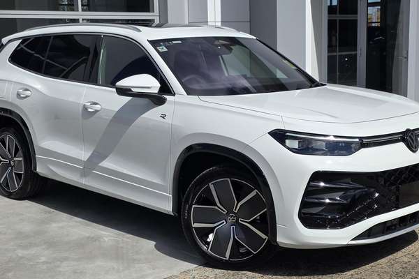 2026 Volkswagen Tayron 200TSI eHybrid R-Line R4