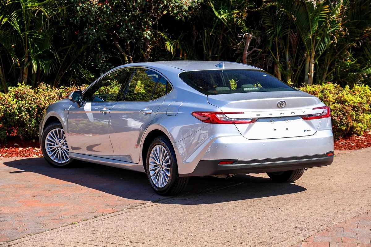 2025 Toyota Camry Ascent AXVH80R