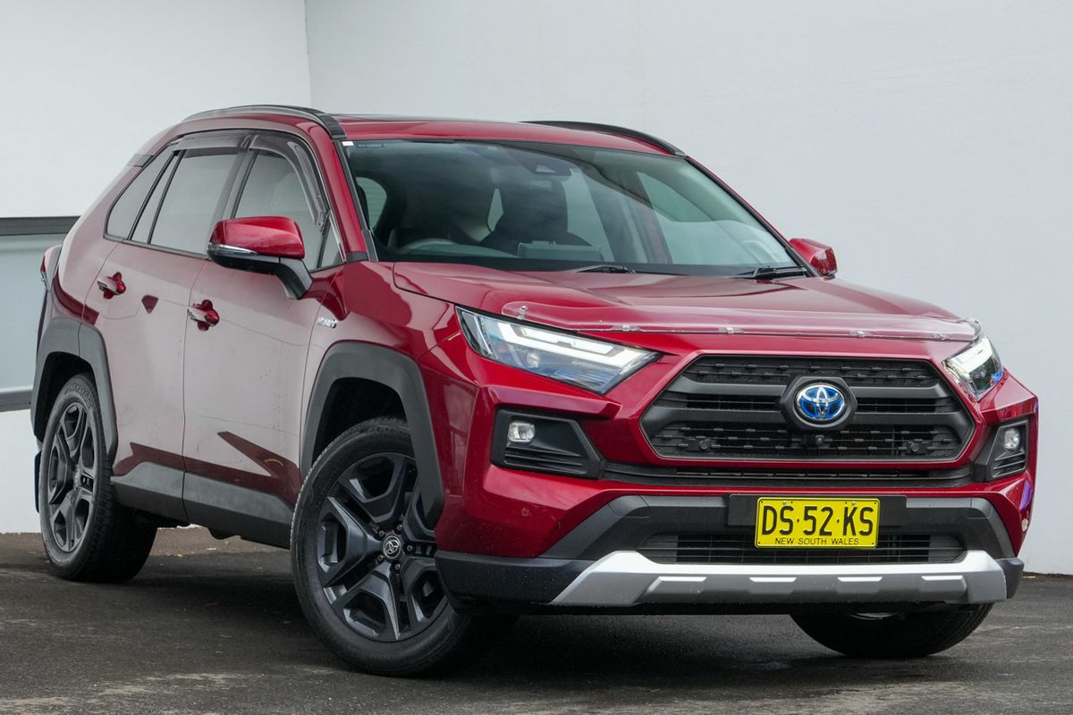 2022 Toyota RAV4 Edge AXAH54R