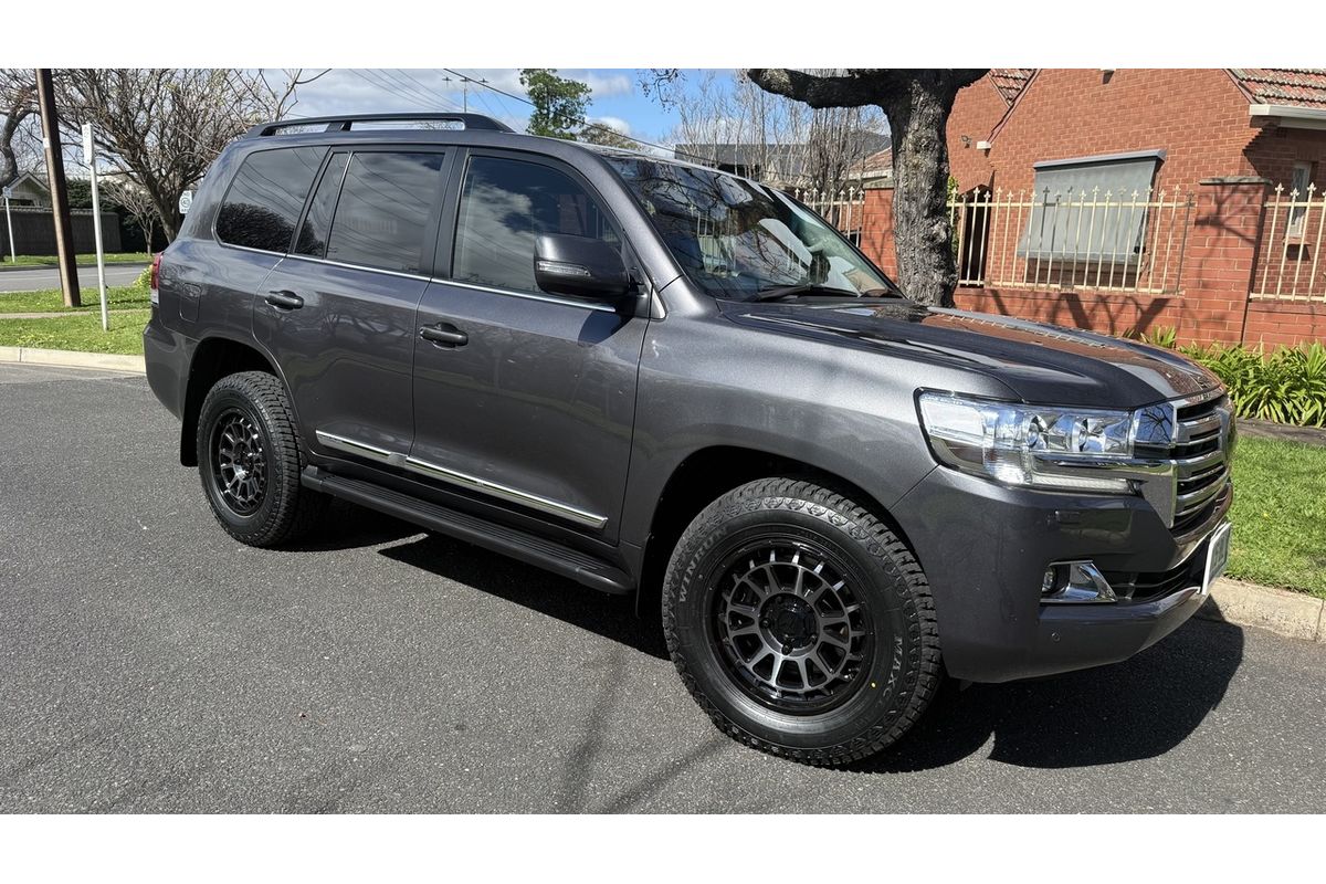 2016 Toyota Landcruiser Sahara VDJ200R