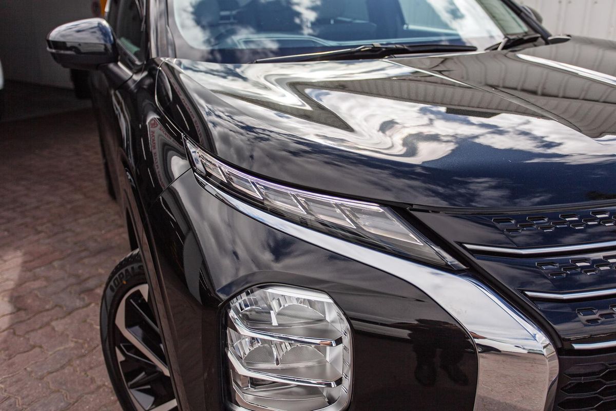 2023 Mitsubishi Outlander Exceed ZM