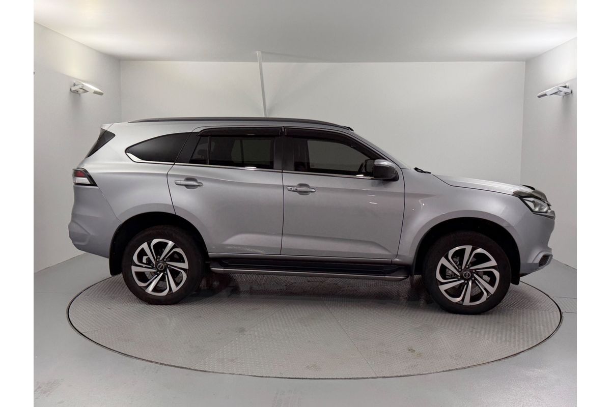 2022 Isuzu MU-X LS-T