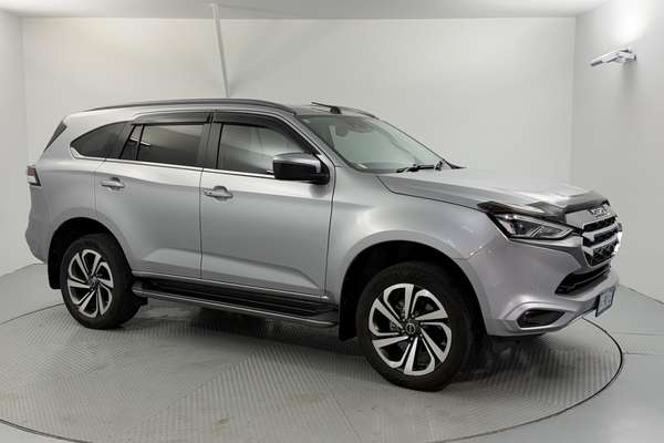 2022 Isuzu MU-X LS-T