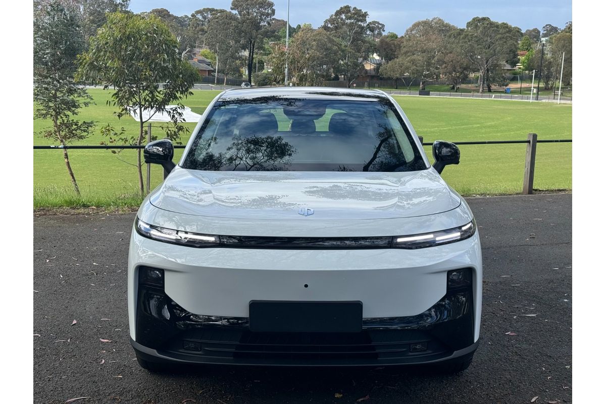 2026 Leapmotor B10 Design LR A12