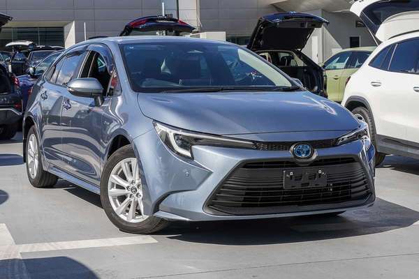 2025 Toyota Corolla SX Hybrid ZWE219R