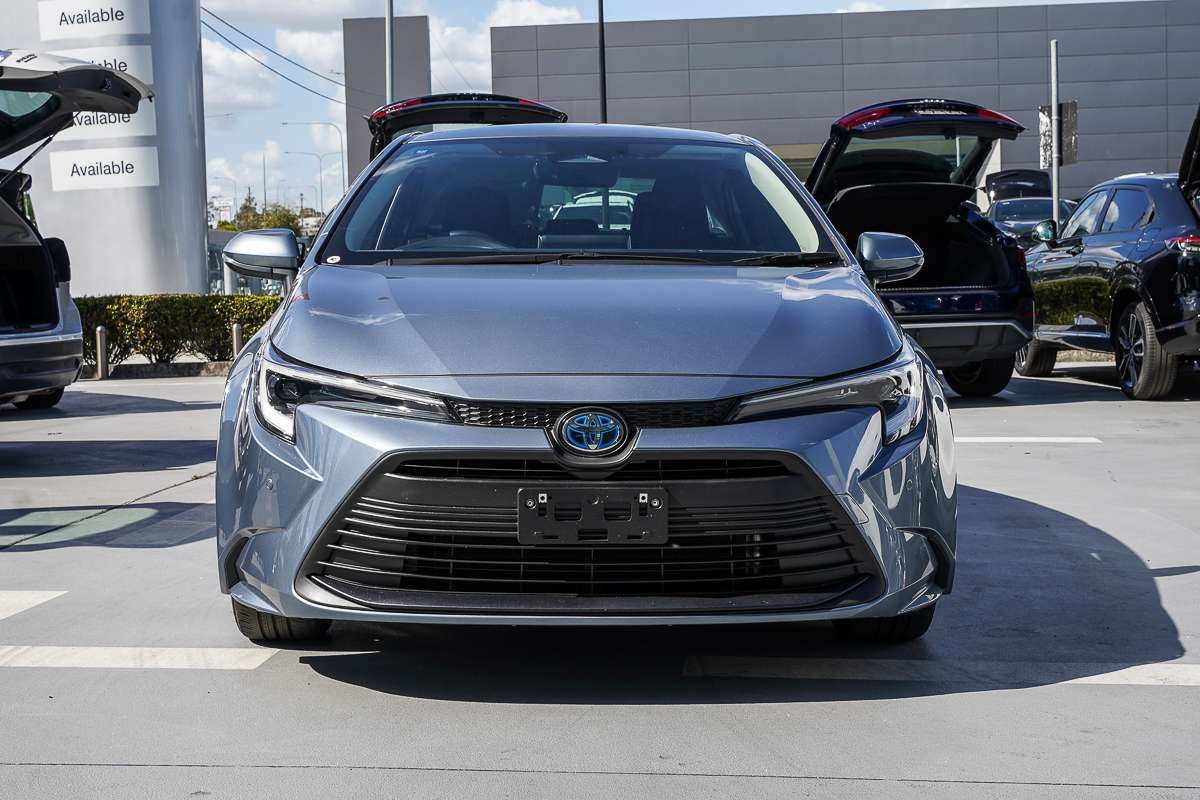 2025 Toyota Corolla SX Hybrid ZWE219R