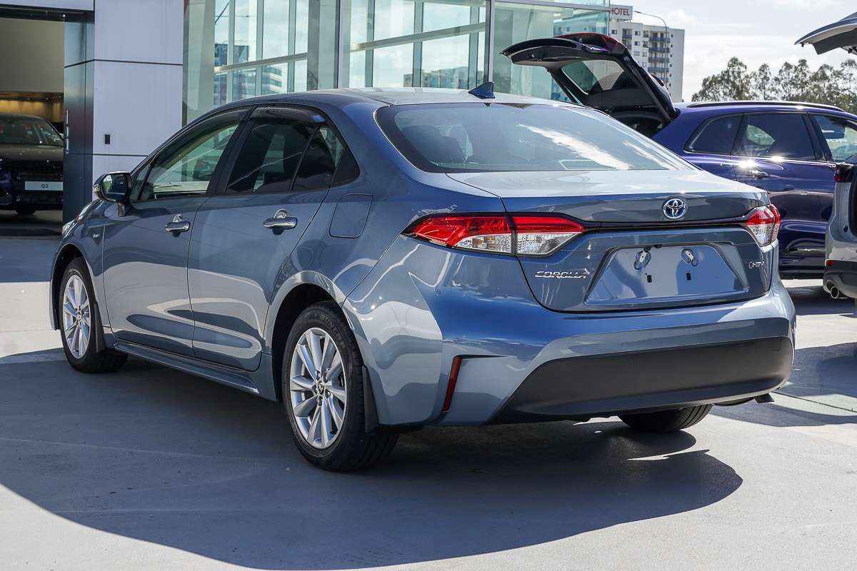 2025 Toyota Corolla SX Hybrid ZWE219R