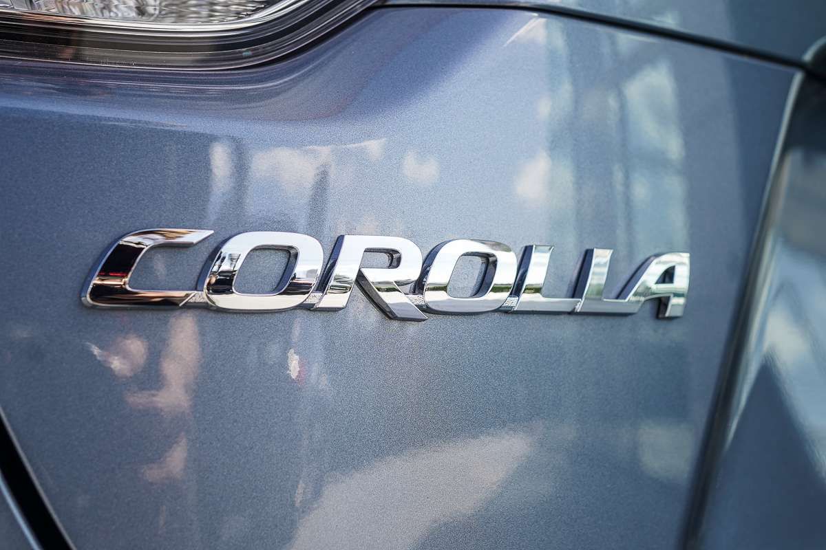 2025 Toyota Corolla SX Hybrid ZWE219R