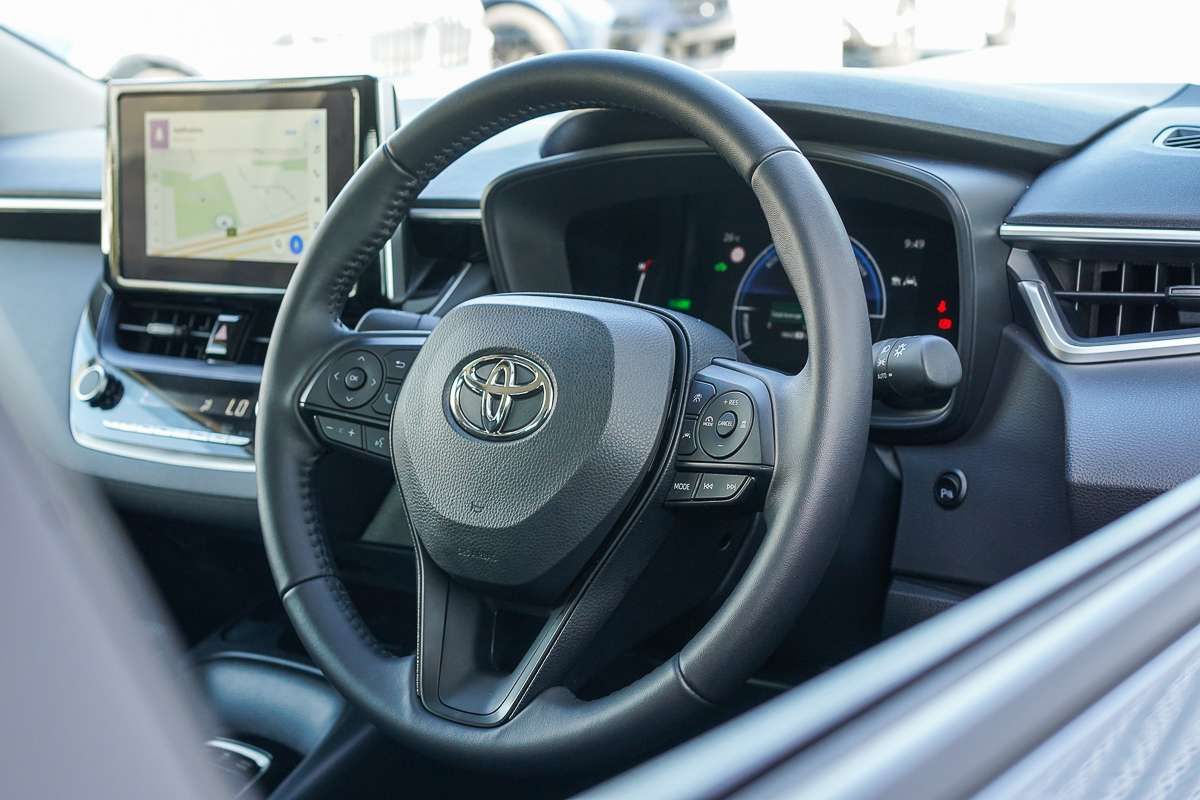 2025 Toyota Corolla SX Hybrid ZWE219R