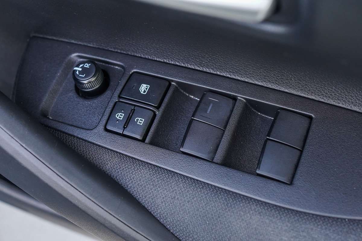 2025 Toyota Corolla SX Hybrid ZWE219R