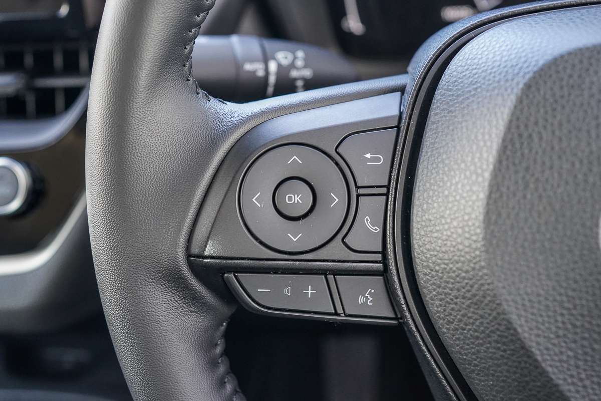 2025 Toyota Corolla SX Hybrid ZWE219R